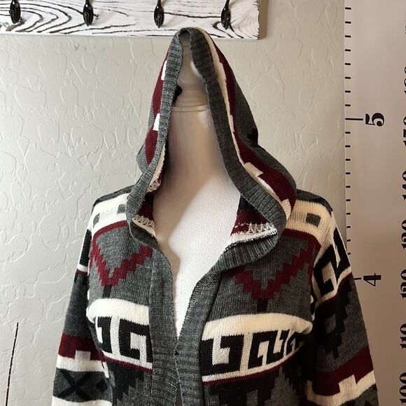 SAY What? hooded long sleeve open front cardigan w/ geometric pattern. SZ small. - Picture 2 of 10